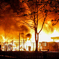 Grote brand verwoest twee chalets op camping in Molenschot